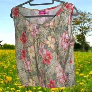 Poppagallo Sleeveless blouse petite large puckered material nice summer …